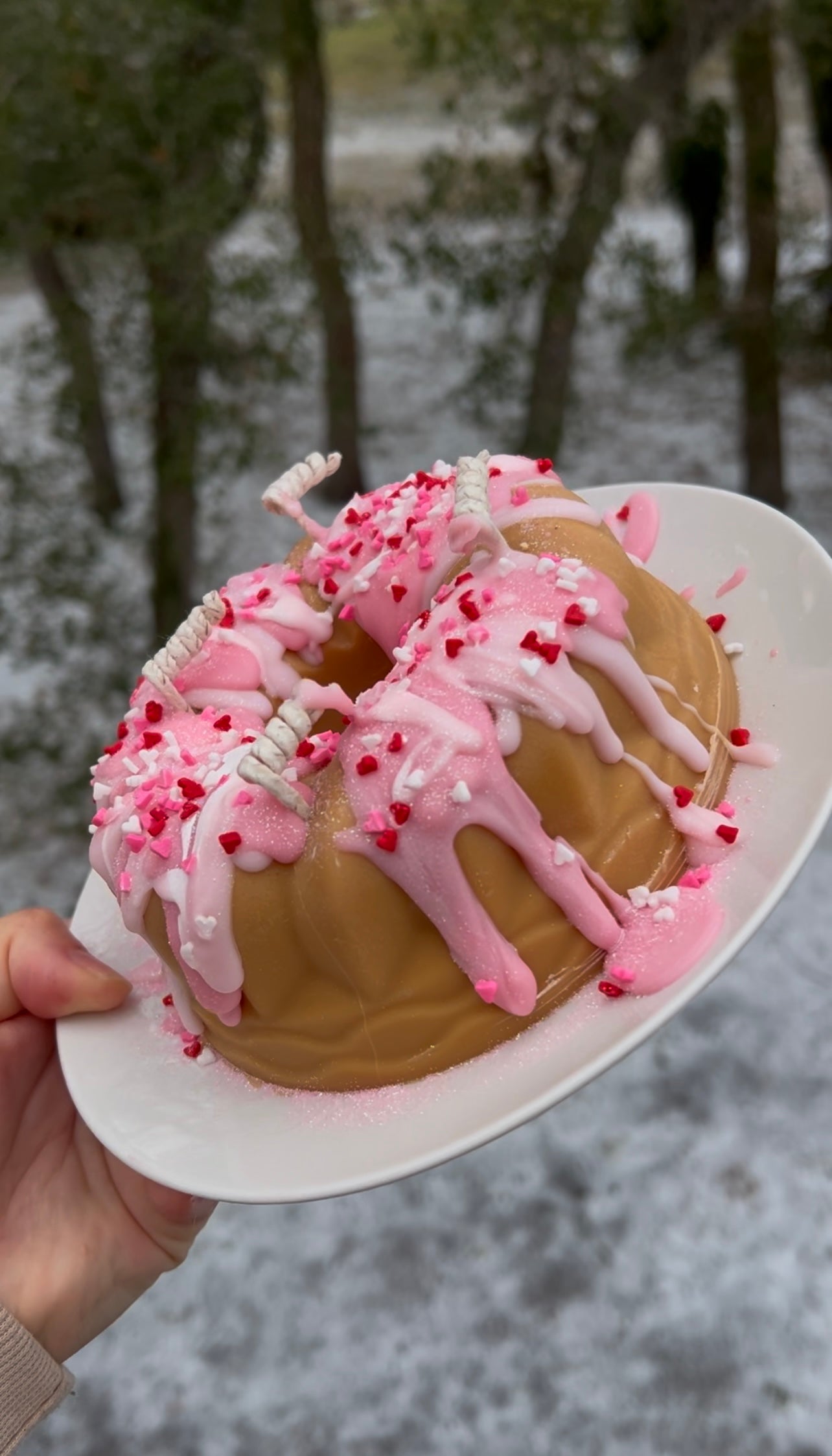 Bundt Cake Candle