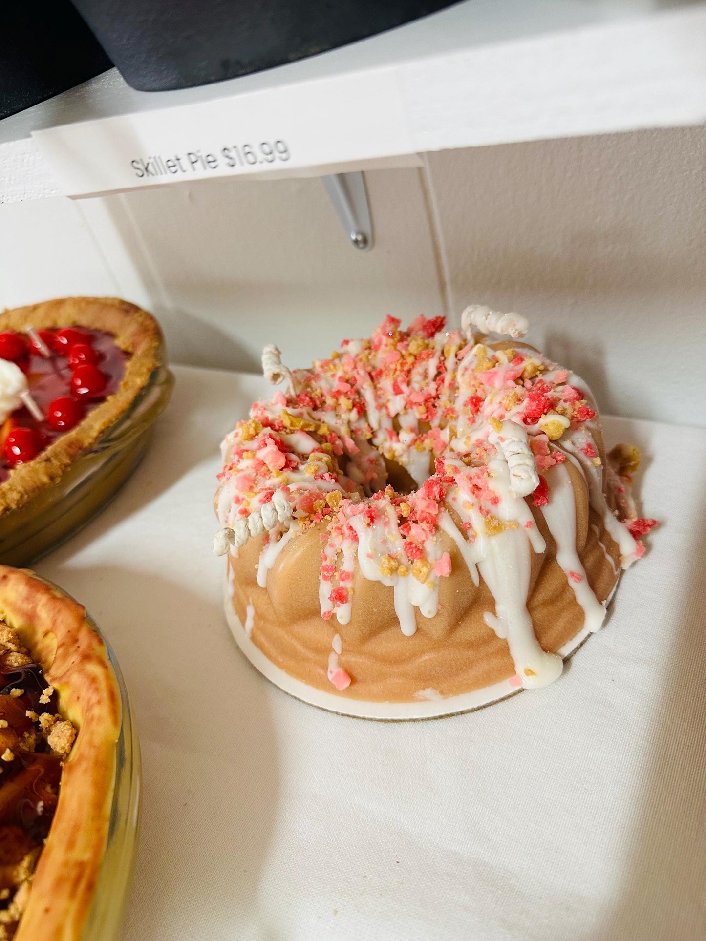 Bundt Cake Candle